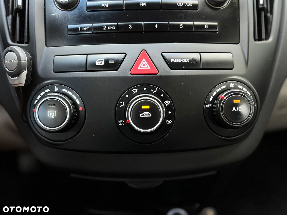 Kia Ceed - 25
