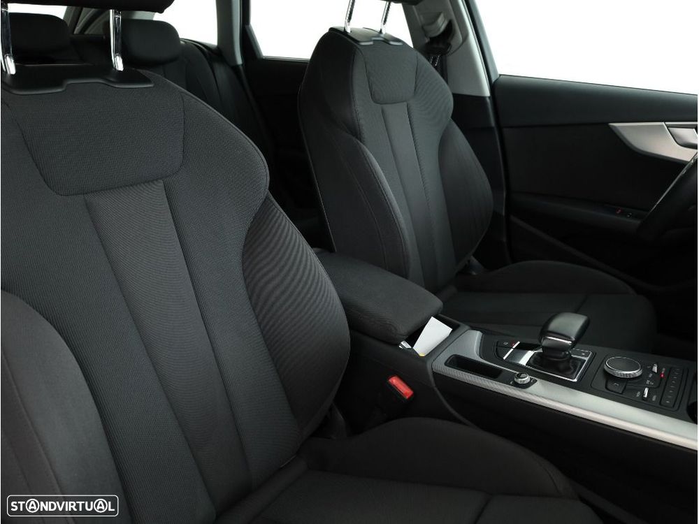 Audi A4 Avant 2.0 TDI Sport S tronic - 15