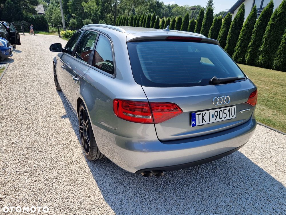 Audi A4 Avant 2.0 TDI DPF Ambiente - 26