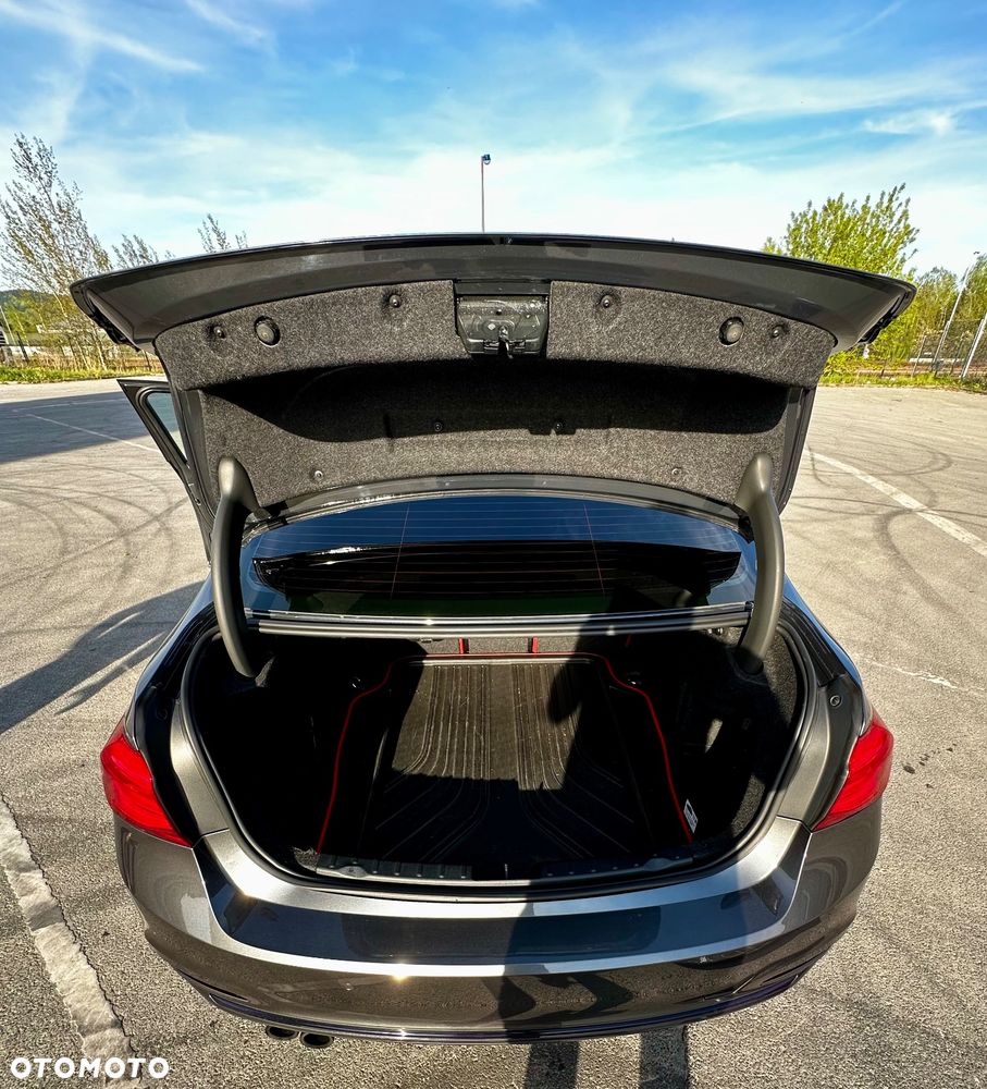 BMW Seria 3 330i xDrive Sport Line - 21