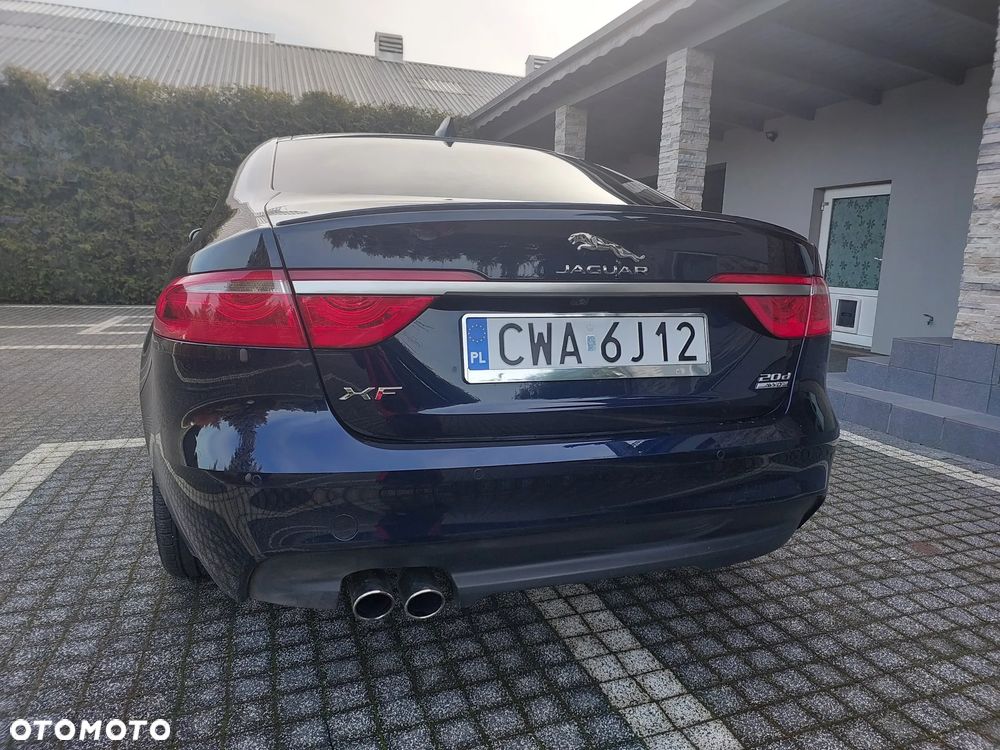 Jaguar XF 2.0 i4D AWD Prestige - 4