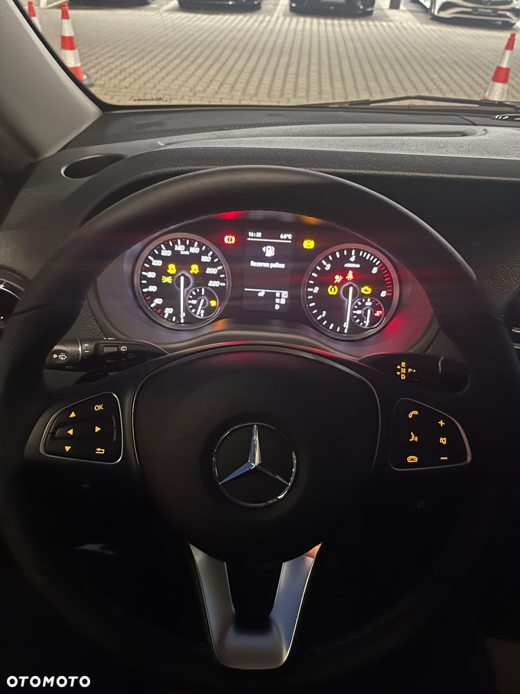 Mercedes-Benz Vito - 11