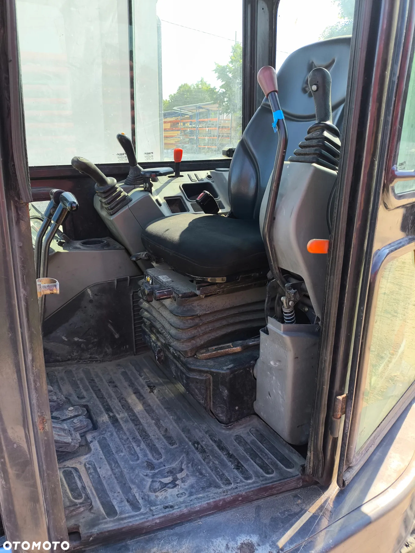 Bobcat E26 - 10