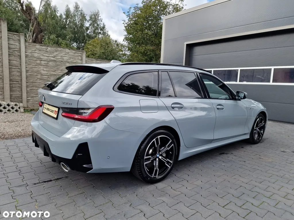BMW Seria 3 330i xDrive M Sport - 15