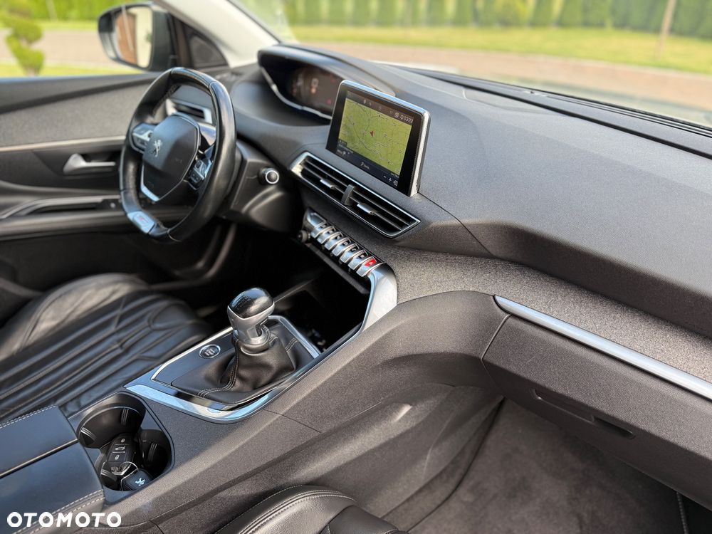 Peugeot 3008 1.5 BlueHDi Allure Pack S&S - 31