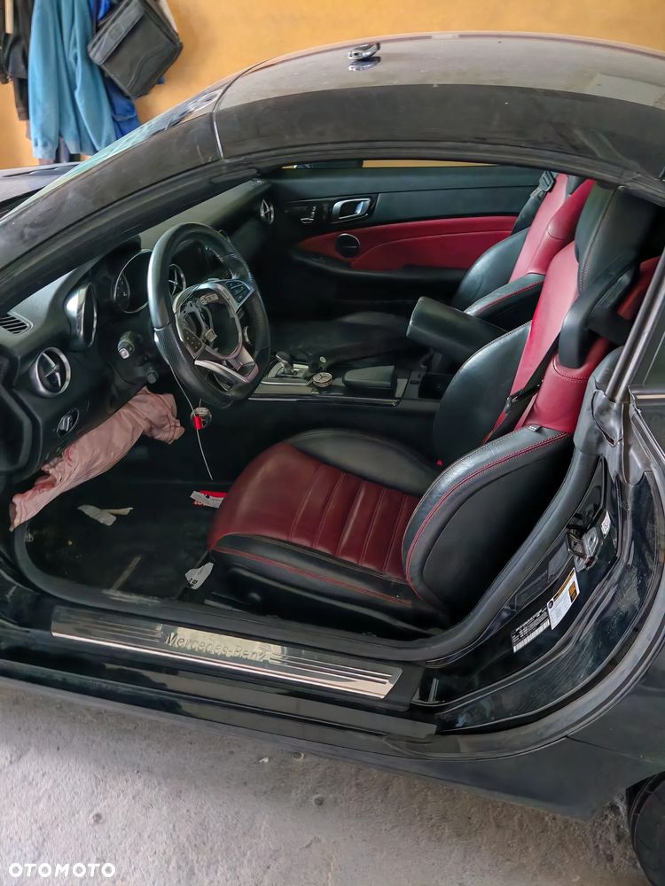 Mercedes-Benz SLC - 10