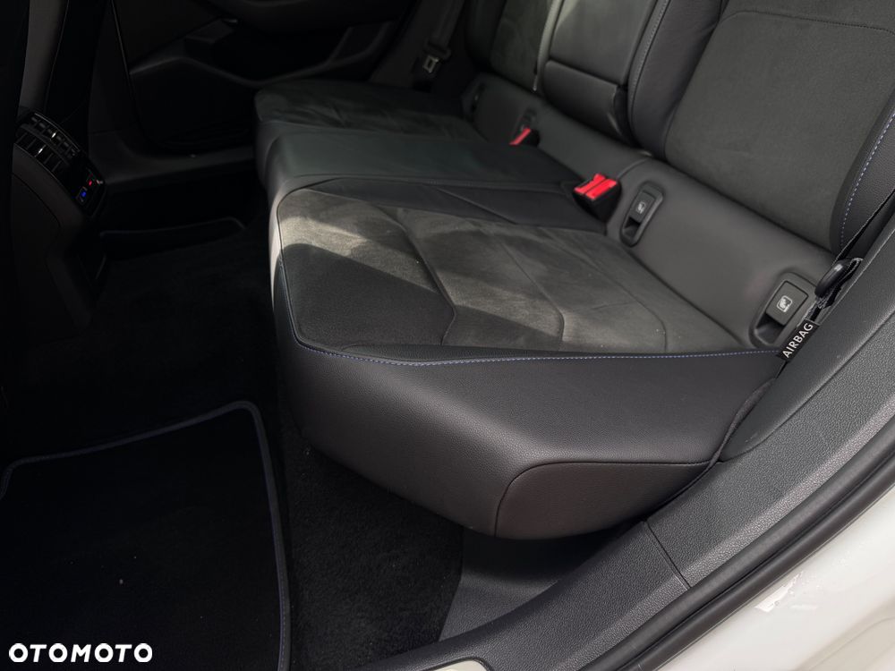 Volkswagen Arteon 2.0 TSI 4Motion R DSG - 18