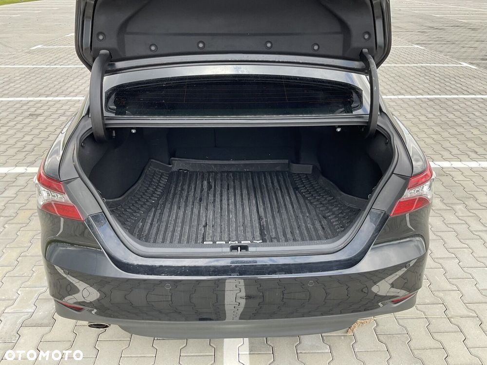 Toyota Camry 2.5 Hybrid Executive CVT - 22