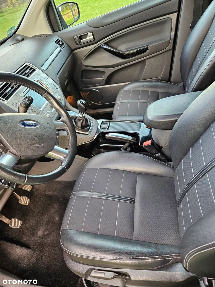 Ford Kuga 2.0 TDCi 4WD Trend - 14