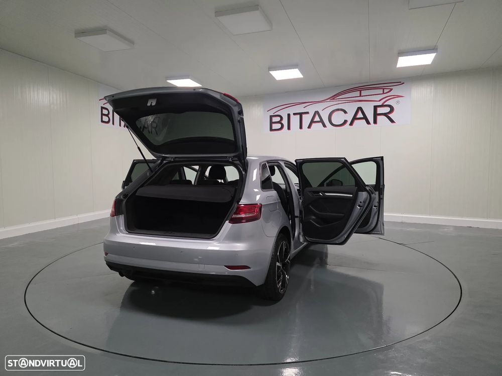 Audi A3 Sportback 1.6 TDI Design - 33