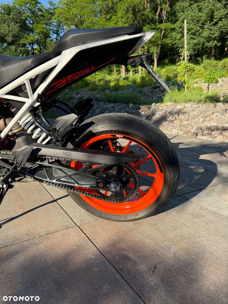 KTM Duke 390 - 13