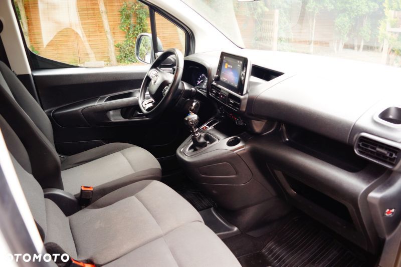 Toyota Proace City - 13