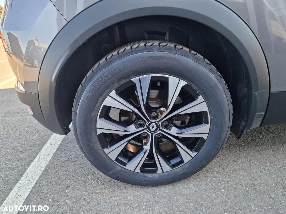 Renault Captur PHEV 160 Techno - 12