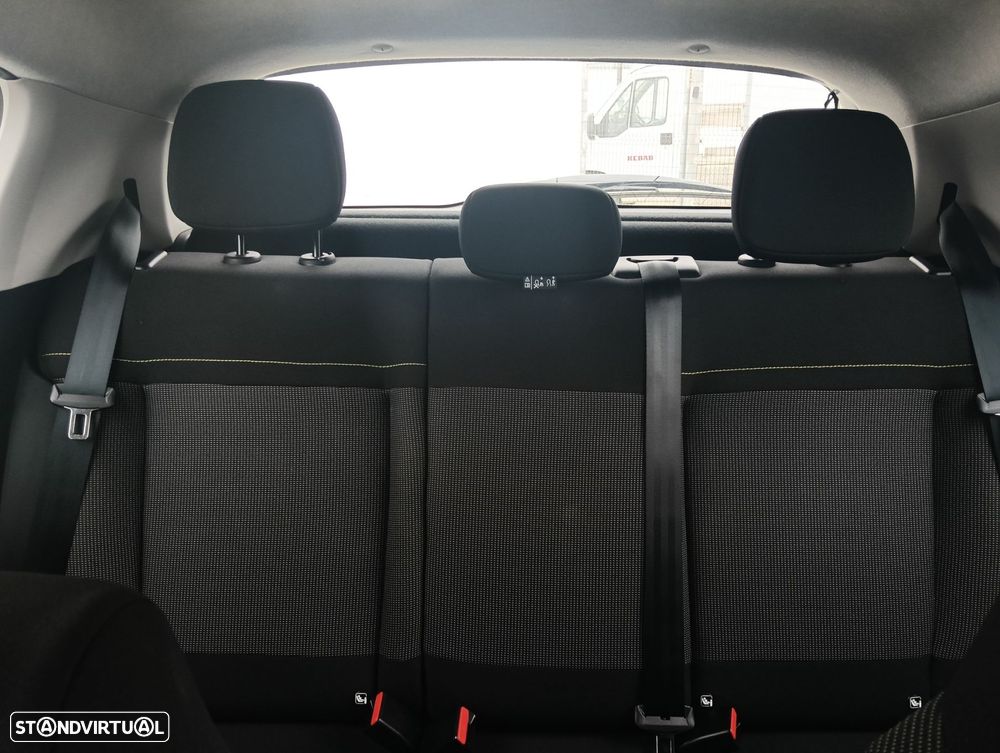 Citroën C3 1.2 PureTech Plus - 25