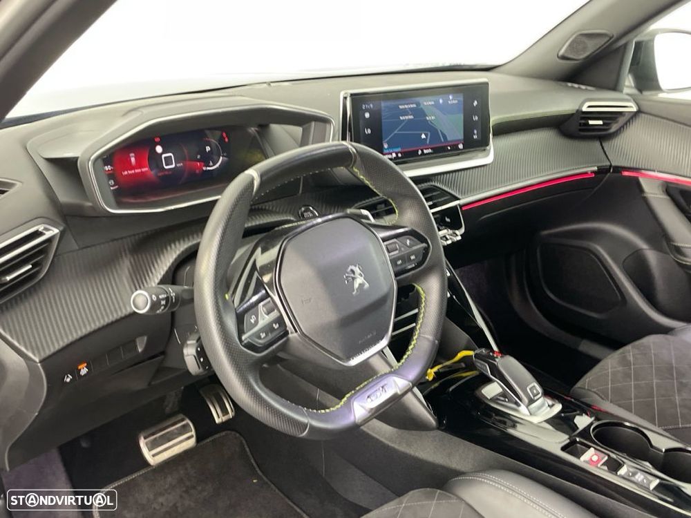 Peugeot 2008 1.2 PureTech GT EAT8 - 15