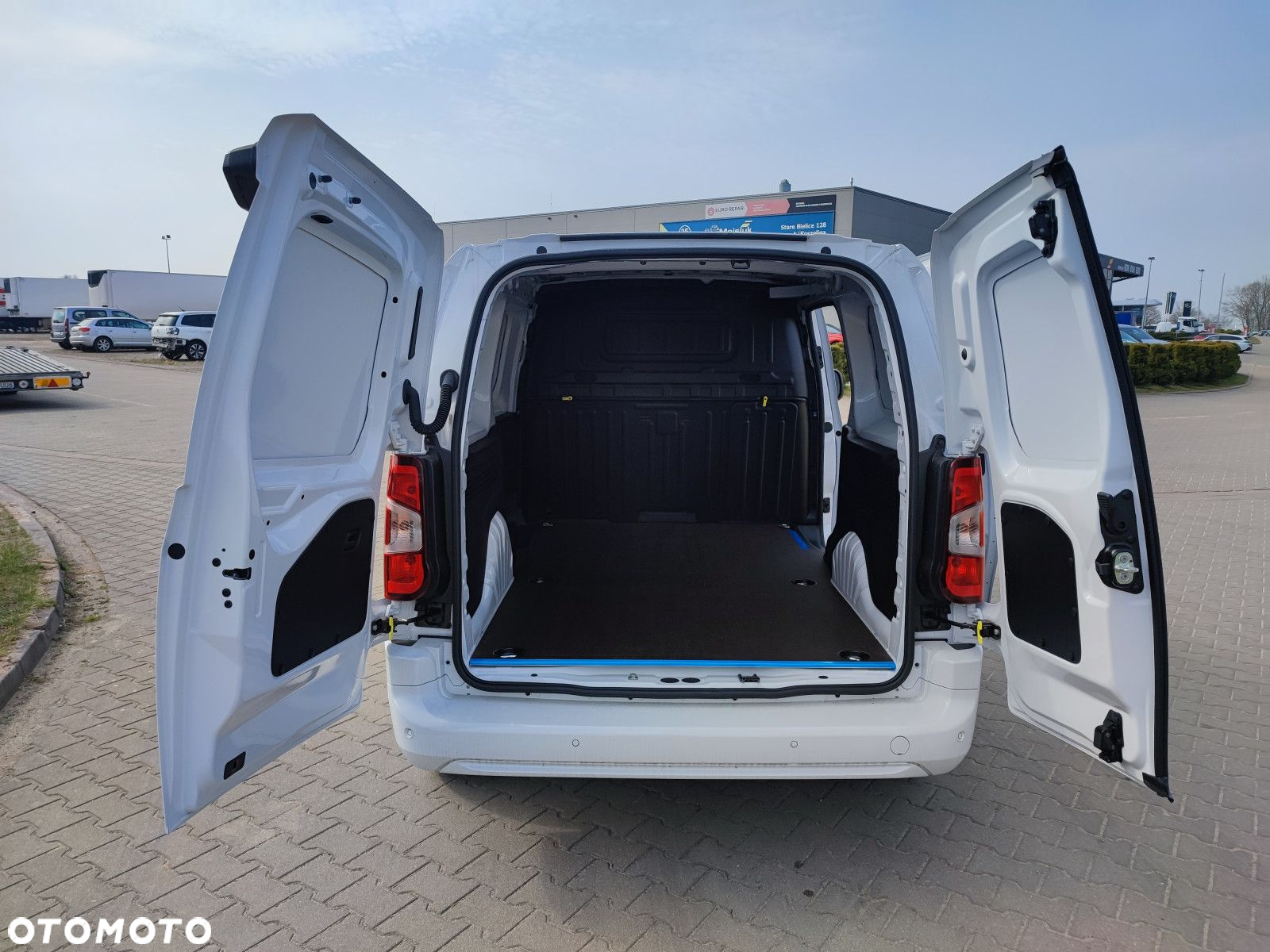 Fiat Doblo Van - 13