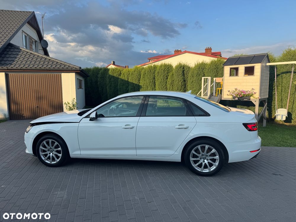 Audi A4 Limousine 2.0 TFSI ultra S tronic - 28