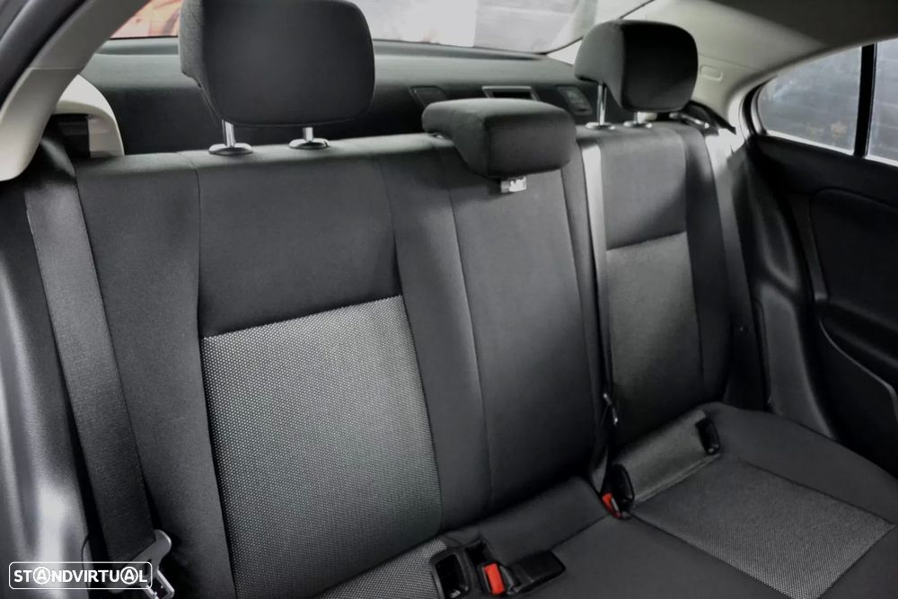 Mercedes-Benz A 200 Limousine d Progressive Aut. - 34