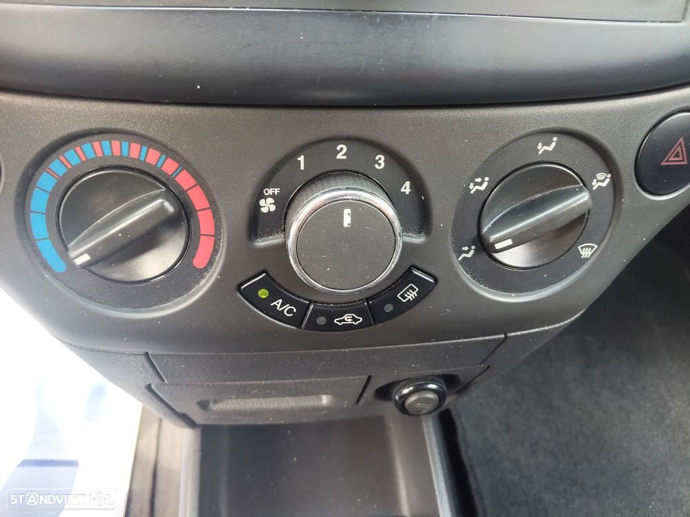 Chevrolet Aveo 1.2 LS - 15
