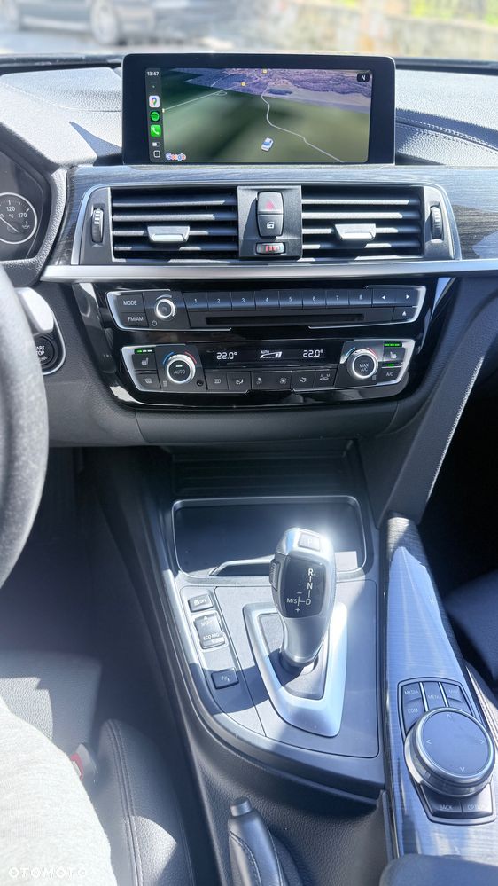 BMW Seria 3 330i xDrive Sport Line - 17