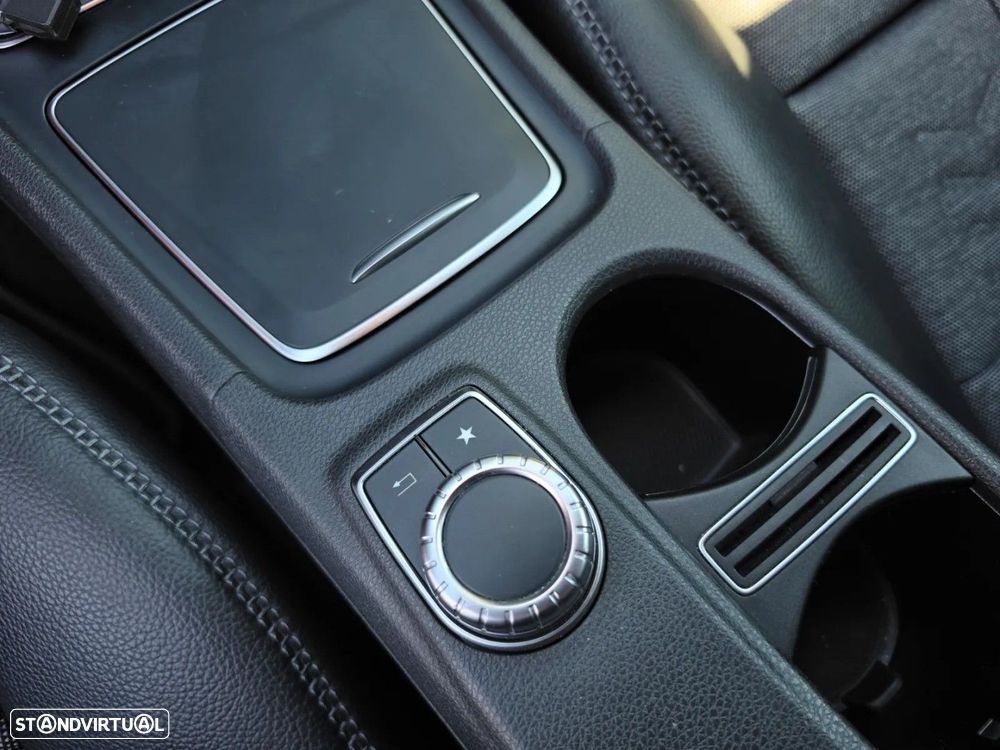 Mercedes-Benz GLA 180 d Aut. - 22