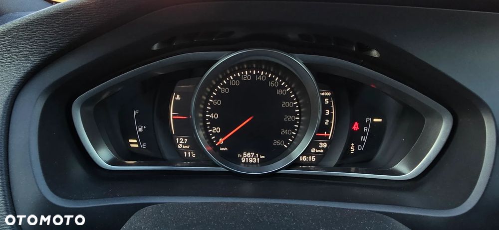 Volvo V40 D2 Geartronic Momentum - 33