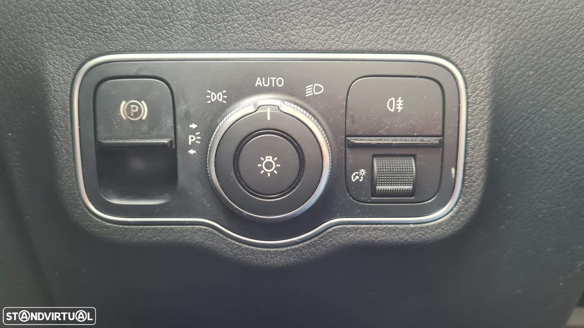 Mercedes-Benz B 180 d Business Solutions Aut. - 11