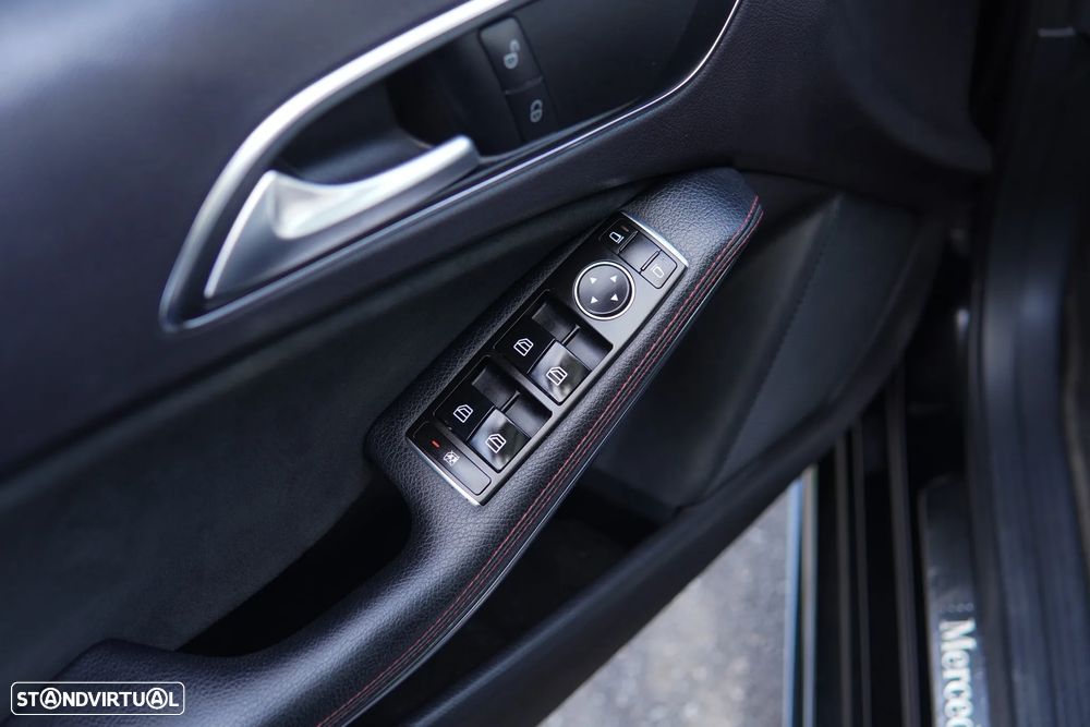 Mercedes-Benz A 180 CDI AMG Line - 22