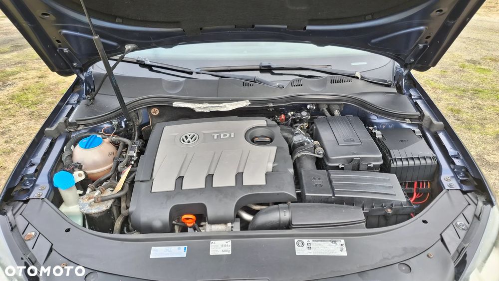 Volkswagen Passat 1.6 TDI Comfortline - 21