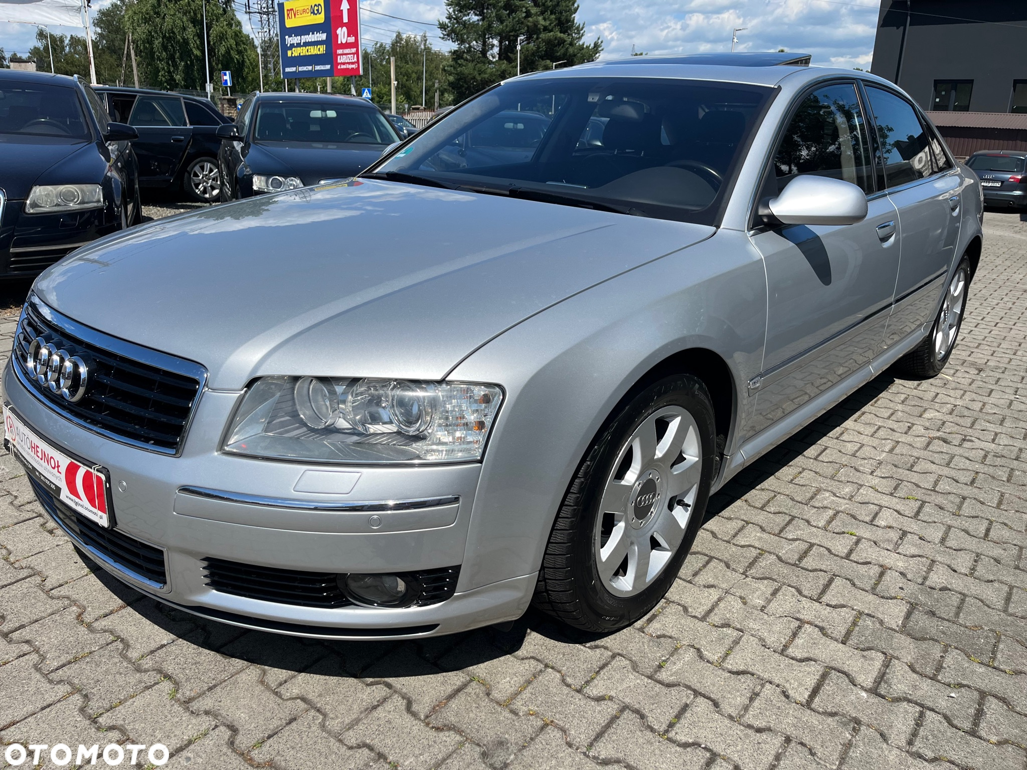 Audi A8 4.2 Quattro - 25