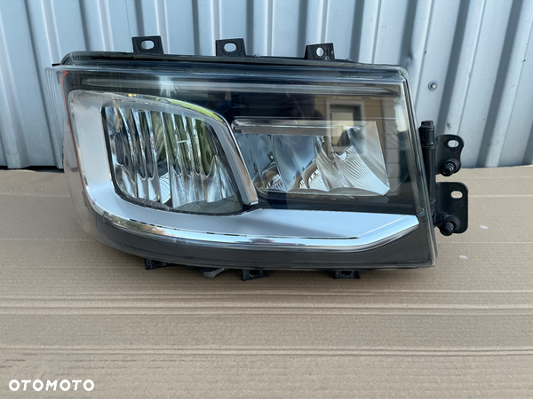 Lampa LED Scania R S NGS NGR reflektor 2674391