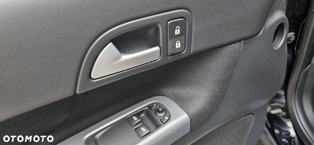 Volvo C30 D2 DRIVe Momentum - 31