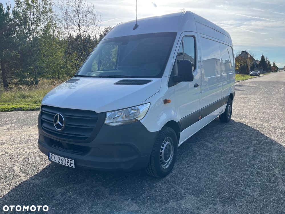 Mercedes-Benz Sprinter - 1