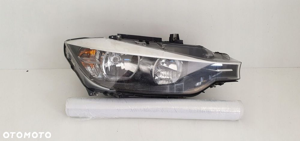 BMW F30 F31 LAMPA PRAWY PRZÓD H7
