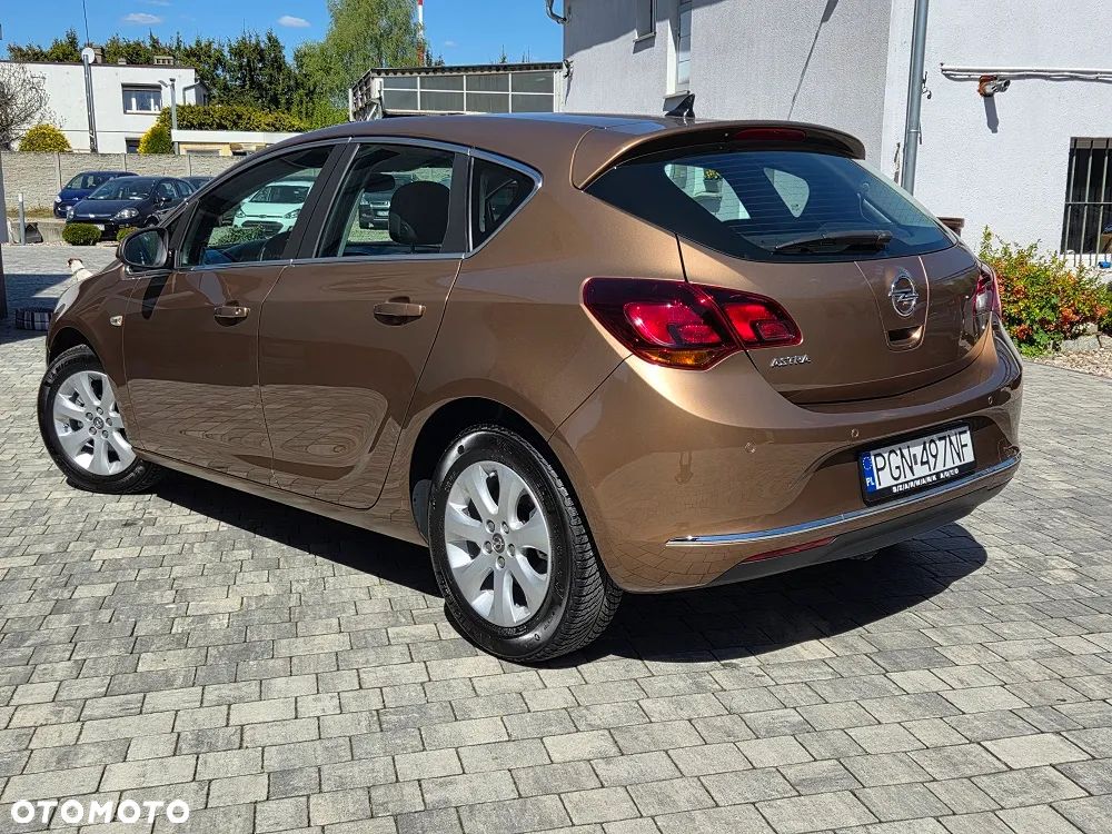 Opel Astra 1.6 Exklusiv - 5