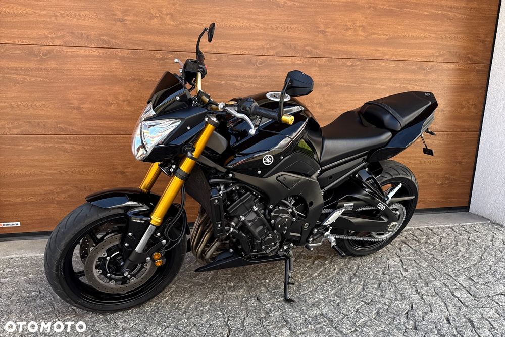 Yamaha FZ8 - 16