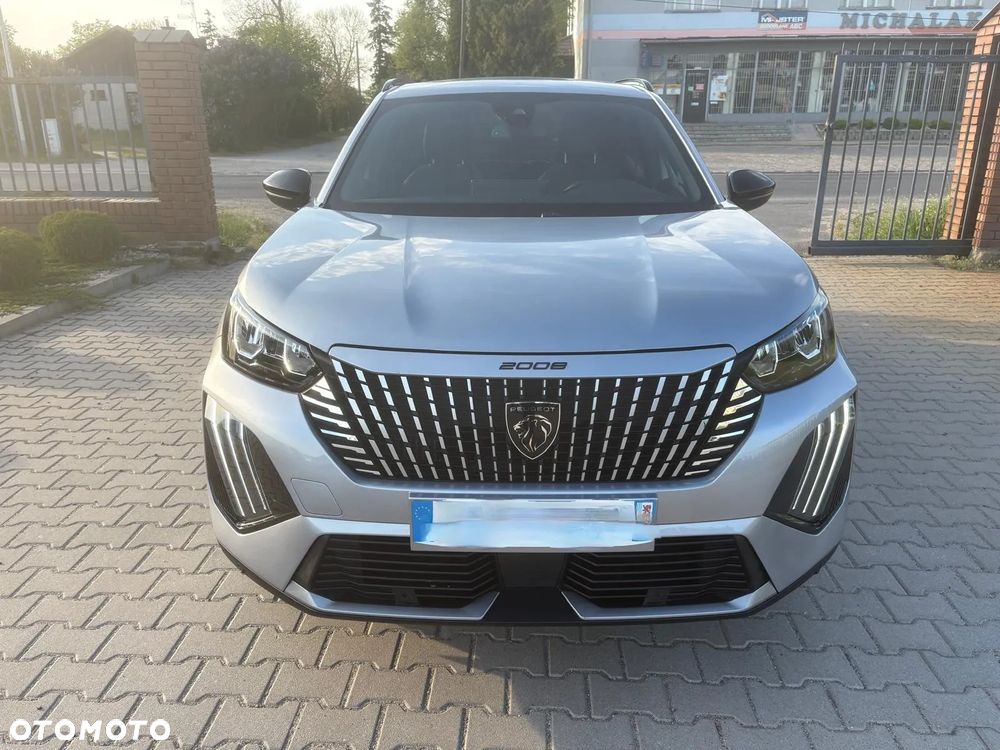 Peugeot 2008 PureTech 130 EAT8 Active - 4