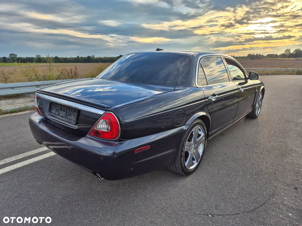 Jaguar XJ XJ8 4.2 LWB Executive - 4