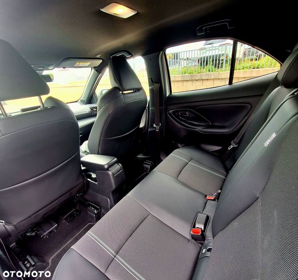 Toyota Yaris Cross Hybrid 1.5 Executive - 3