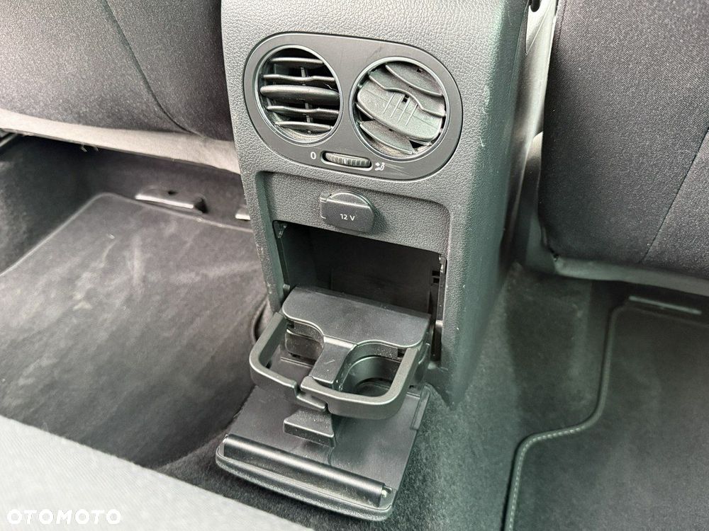 Volkswagen Golf Plus - 33