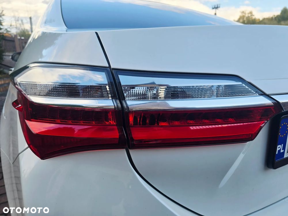 Toyota Corolla 1.6 Prestige EU6 - 10