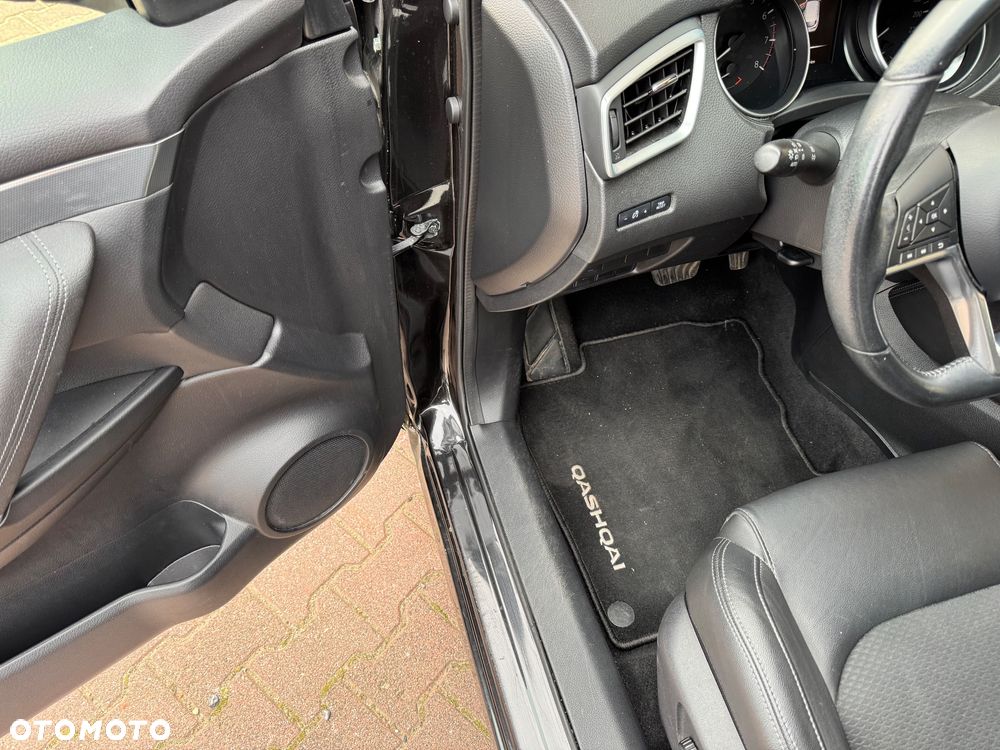 Nissan Qashqai 1.2 DIG-T Xtronic TEKNA - 30