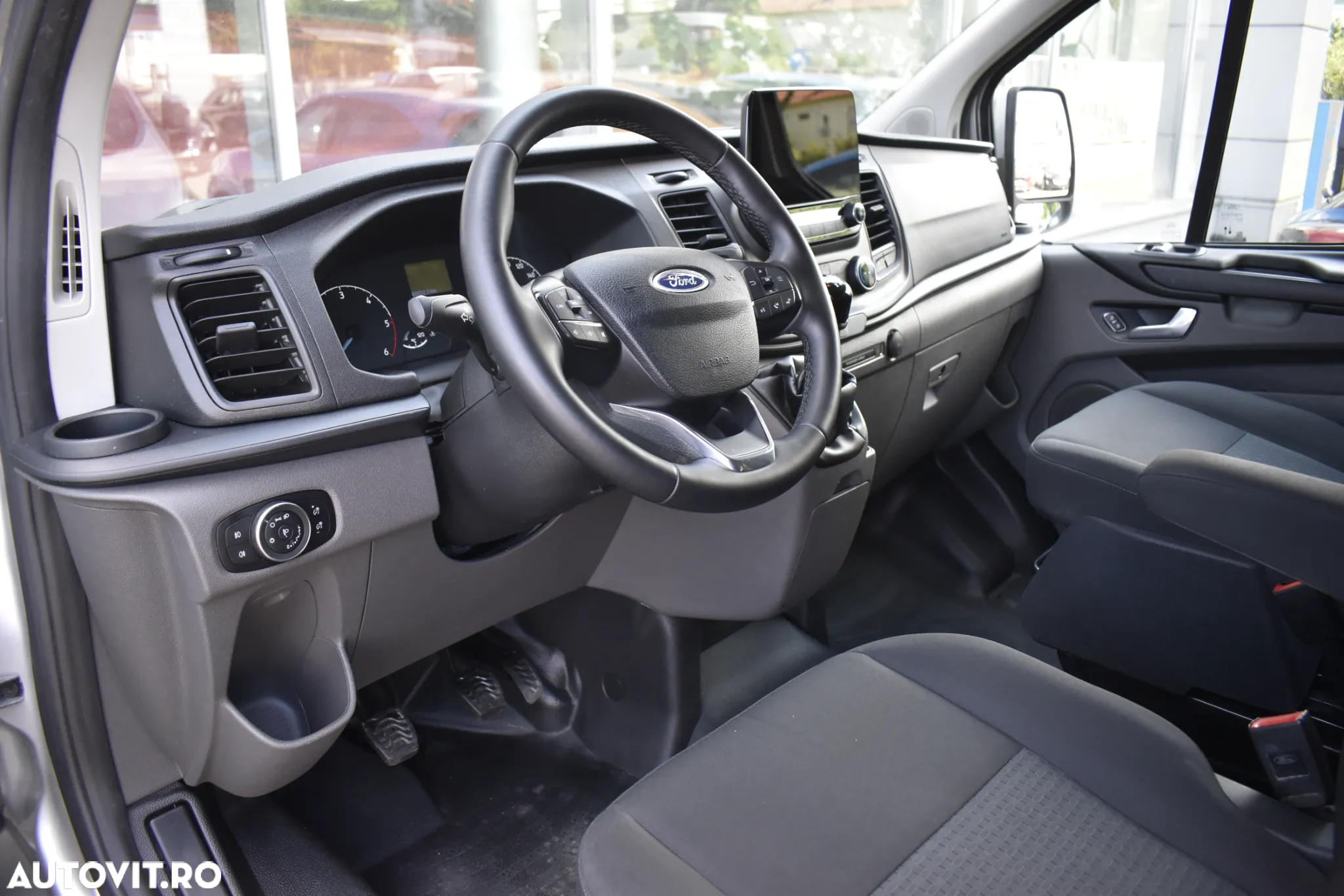 Ford Transit Custom Kombi 320 2.0 EcoBlue 130 CP L2H1 Trend - 29