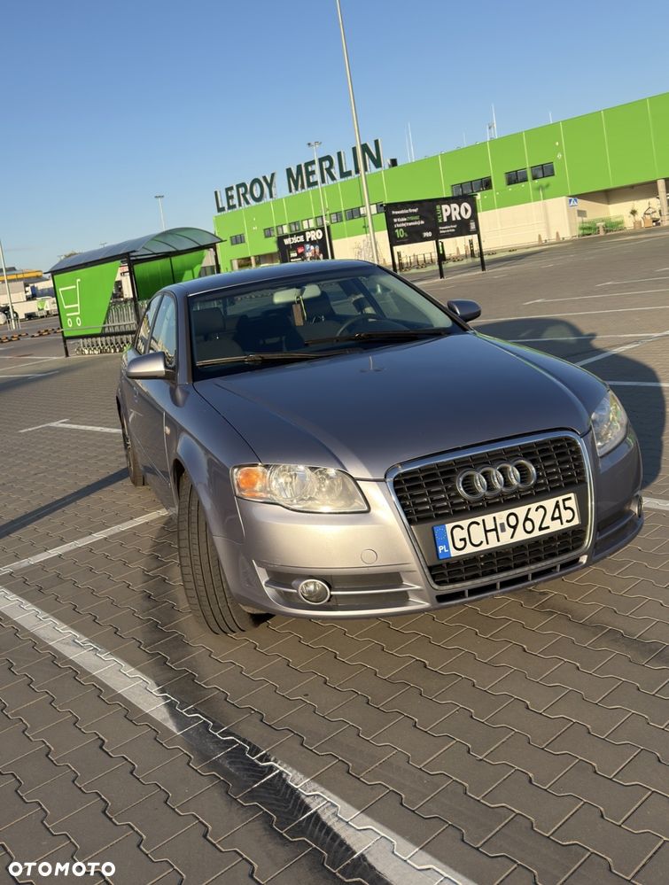 Audi A4 Limousine - 8