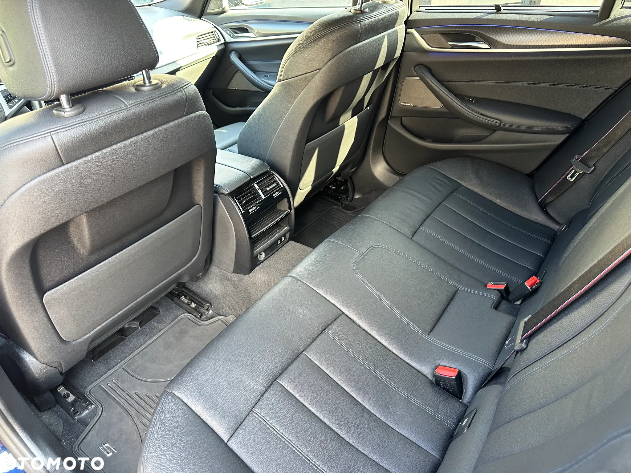 BMW Seria 5 530i GPF xDrive - 16