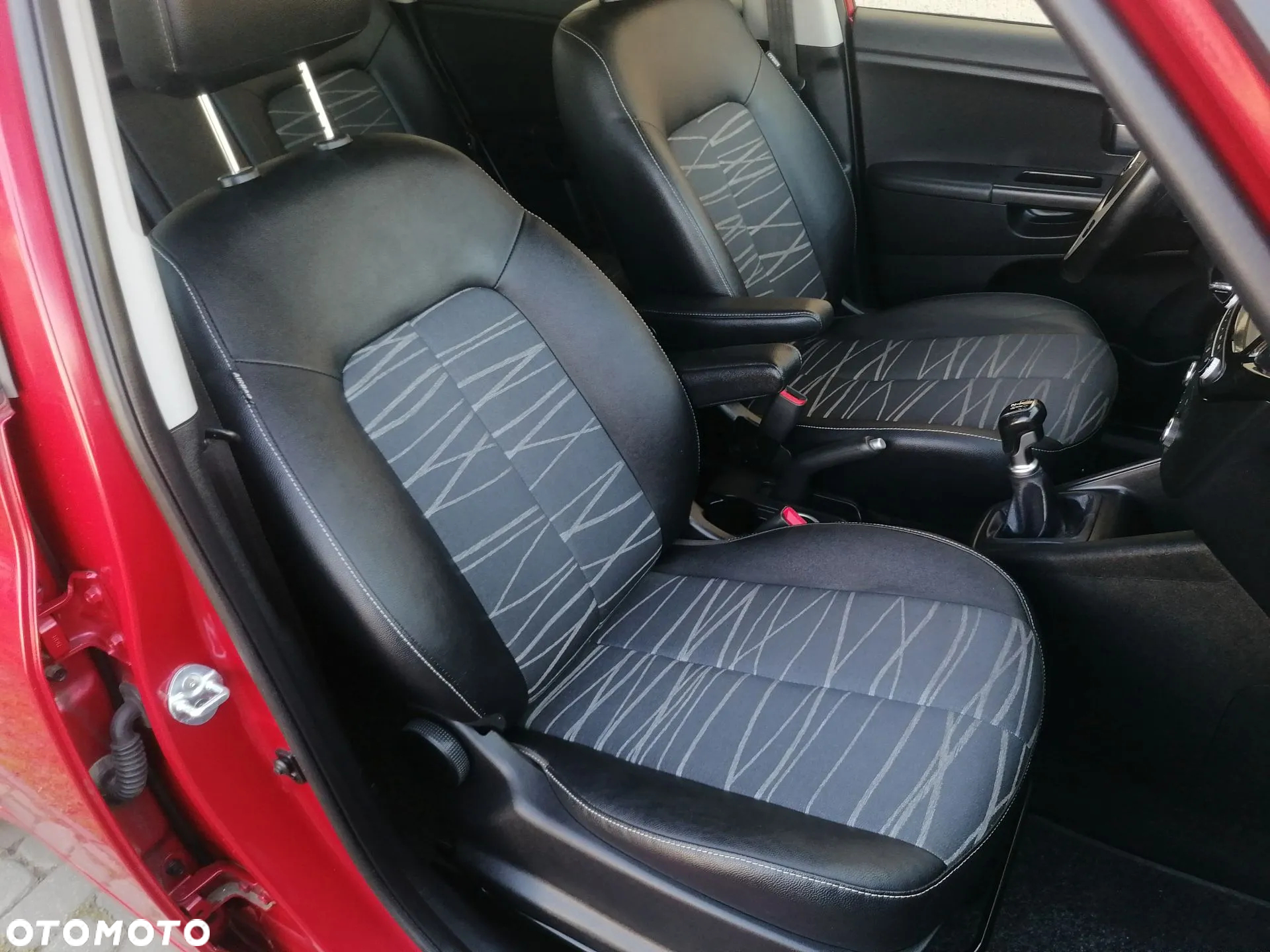 Kia Venga 1.4 CVVT Titanium Collection - 19