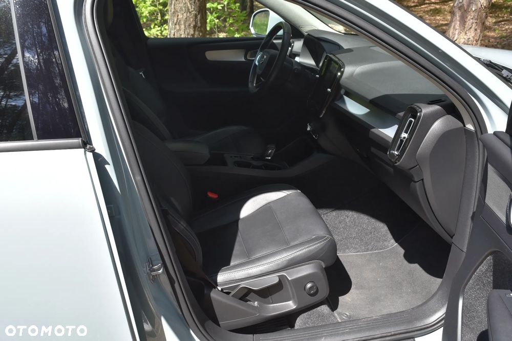 Volvo XC 40 T5 AWD Geartronic Momentum Pro - 18