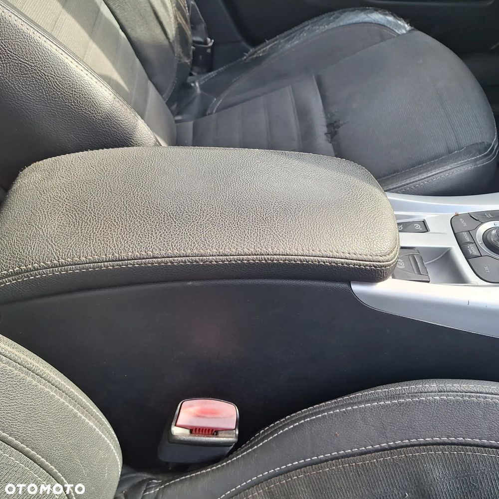 TUNEL SRODKOWY LAGUNA III - 1