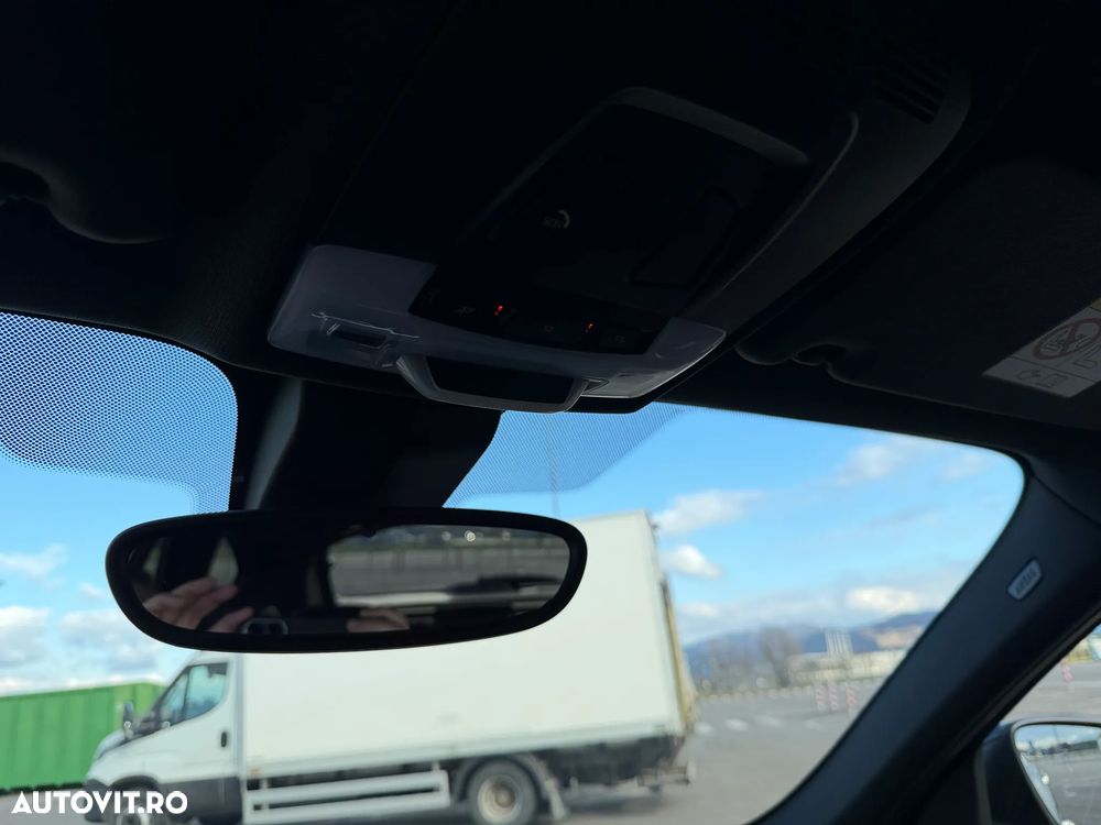 BMW X1 xDrive20d AT - 13