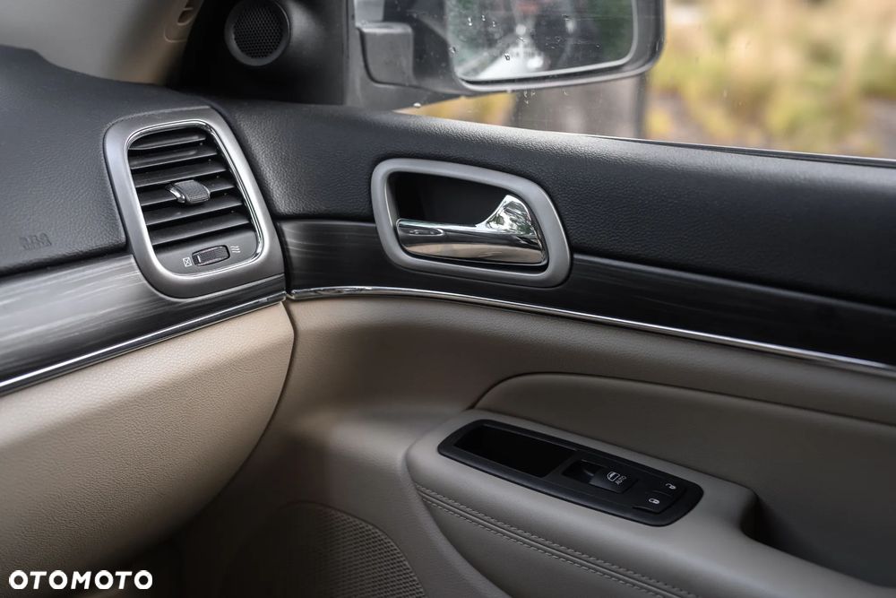 Jeep Grand Cherokee 3.6 V6 Limited - 28